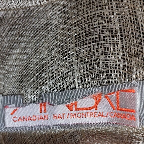 Vintage Ivory wedding party hat with blue and ivory flowers Canadian made - Picture 7 of 7